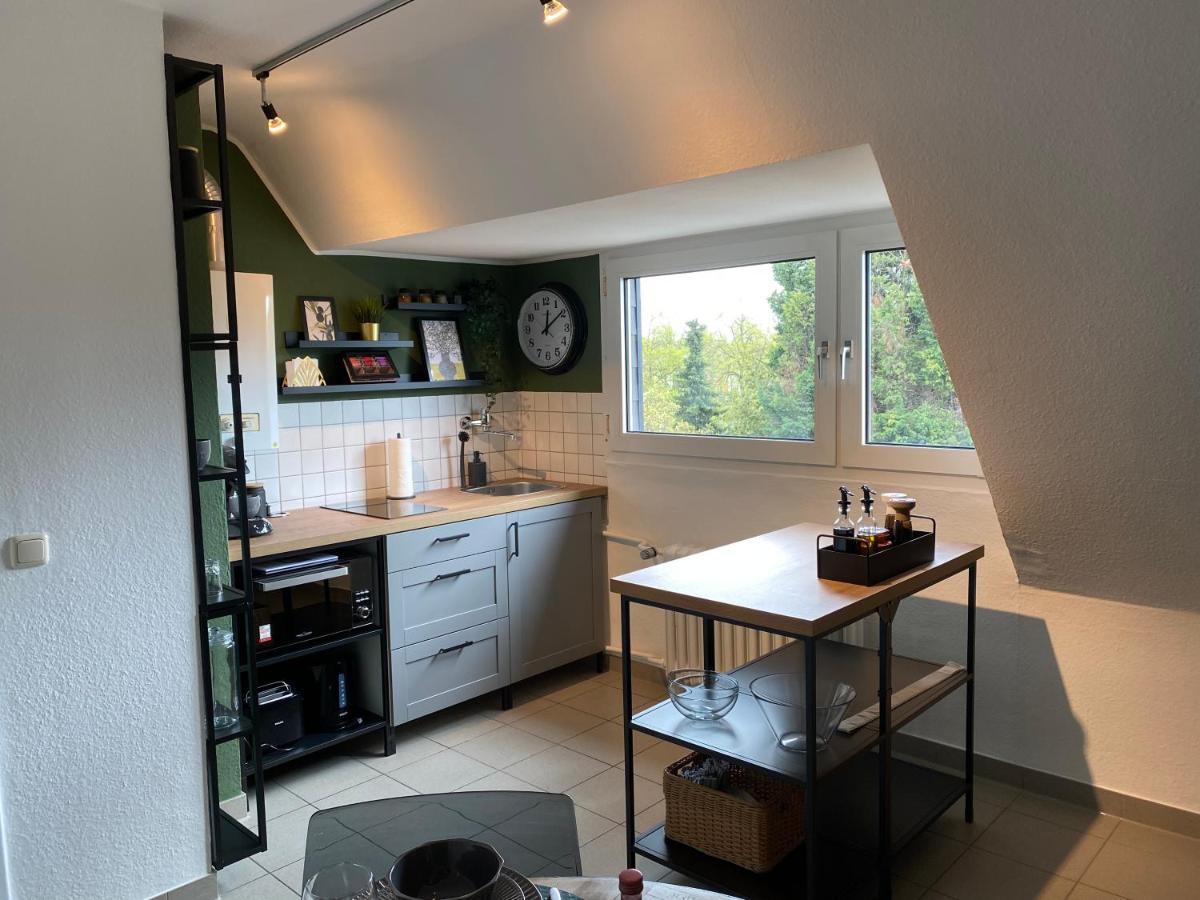 Bostel 1 - Modernes Dachgeschoss-Studio In Duisburg Meiderich, 4,7 Km Hbf, U-Bahn 250M, Flughafen Duesseldorf 28 Km, Landschaftspark 2,9 Km, 5 Gehminuten Von Herzklinik Entfernt Exterior foto